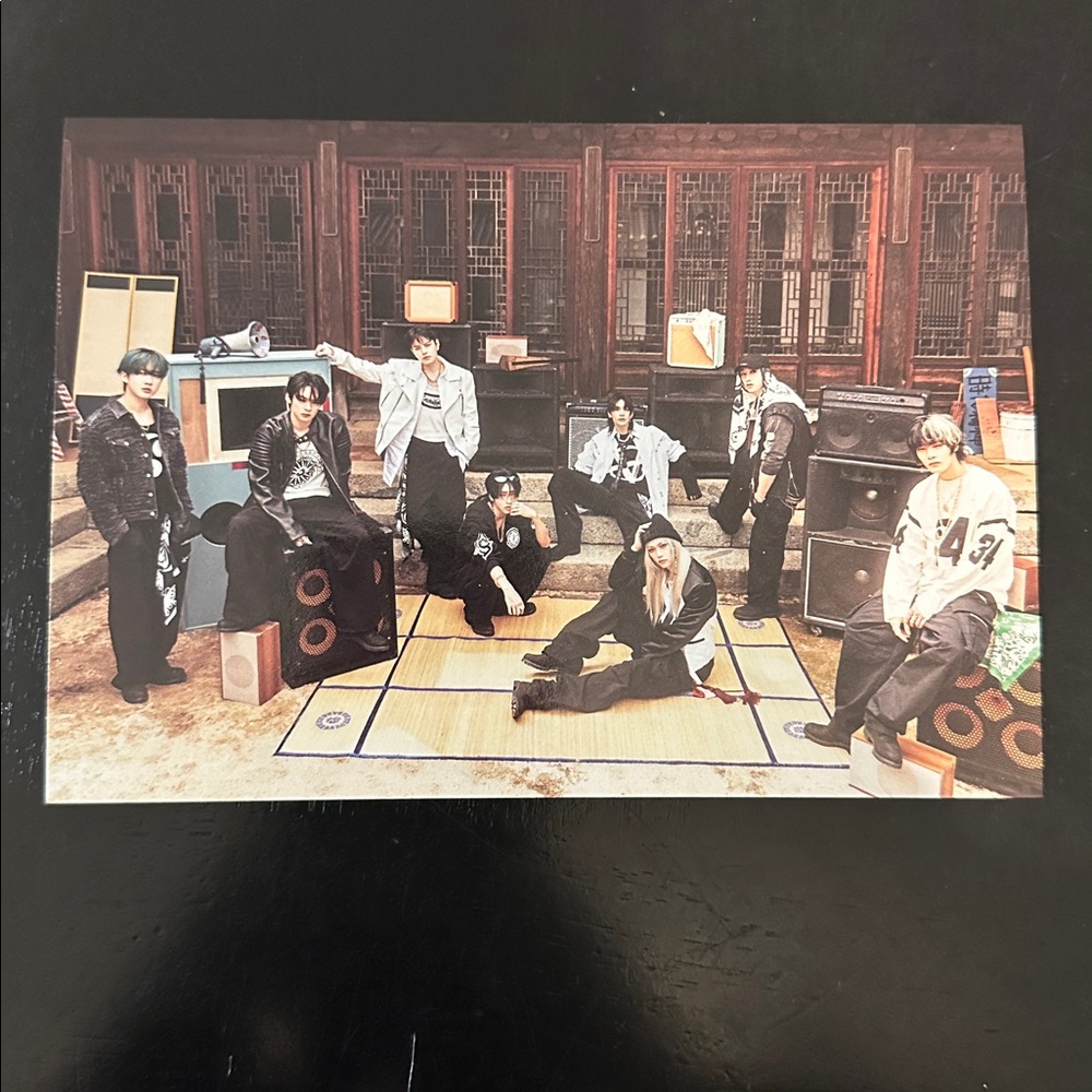 stray kids hop postcard
